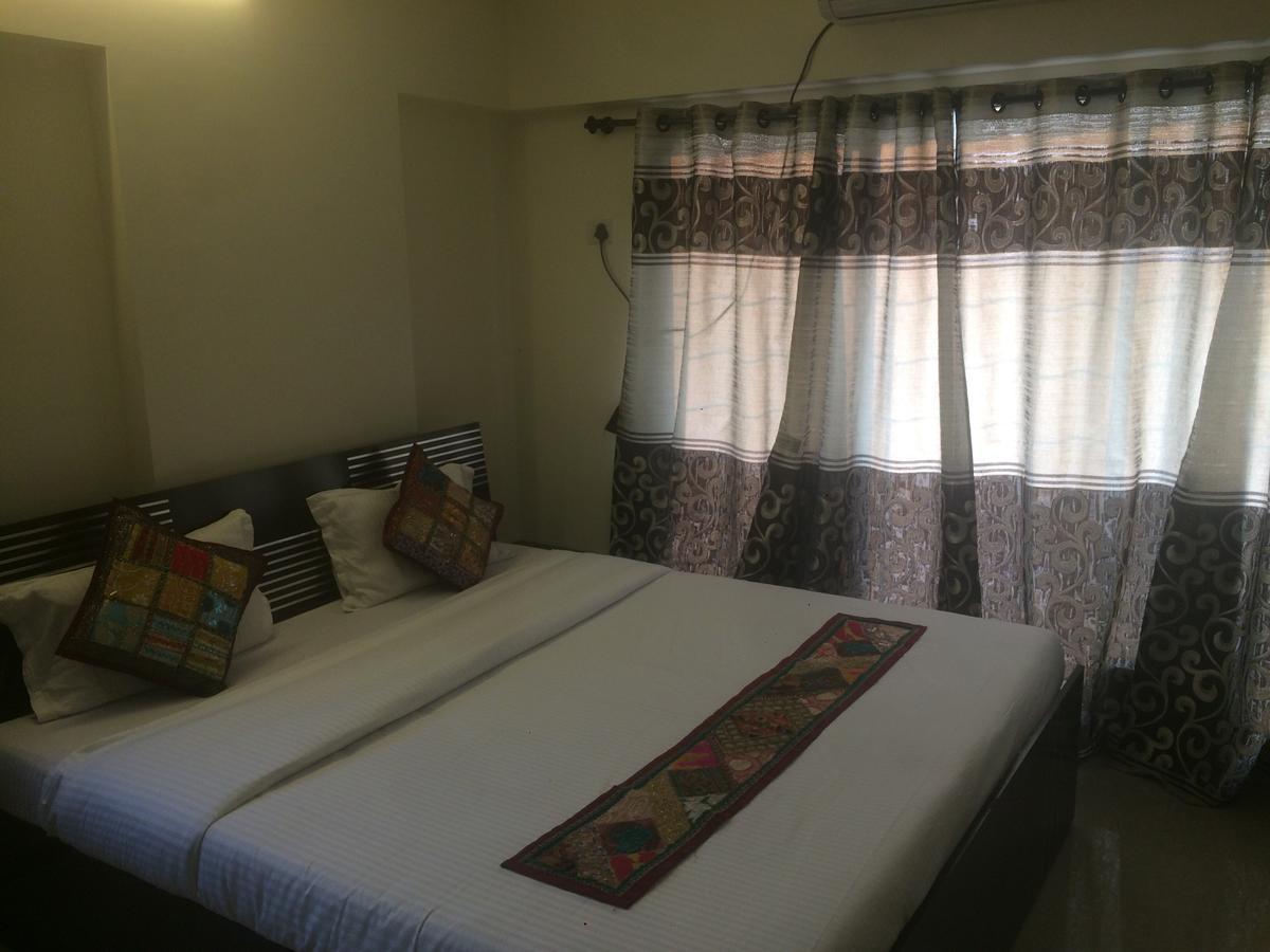 Poonam Hieghts Bed and Breakfast Bombay Exterior foto