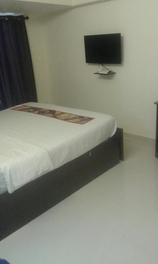 Poonam Hieghts Bed and Breakfast Bombay Exterior foto